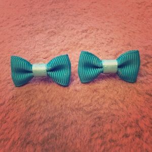🛍2 for $15🛍 NWOT Blue Bow Earrings